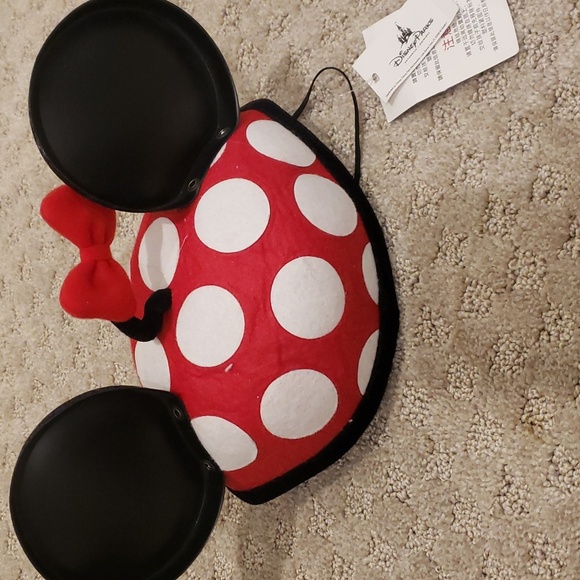 Disney Mickey Mouse hat - Picture 1 of 4